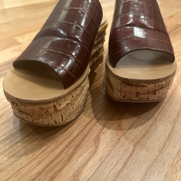 Chloe Platform Wedge Sandal Size 41. In Very Good Condition - Picture 8 of 9